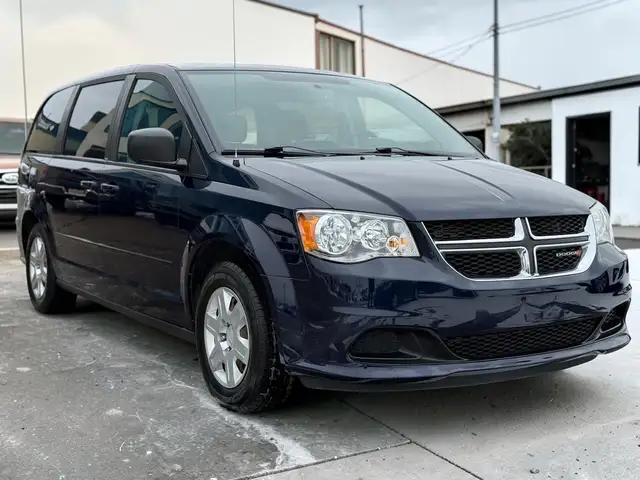 2012 Dodge Grand Caravan SXT - No Accidents - Cruise Control - Photo 5