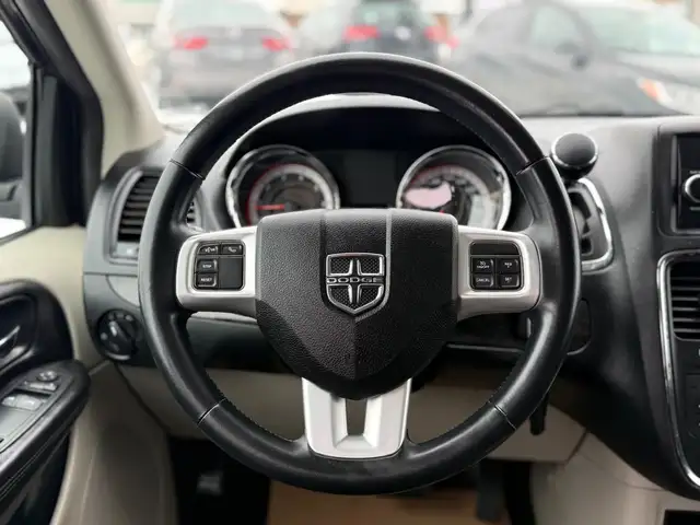 2012 Dodge Grand Caravan SXT - No Accidents - Cruise Control - Photo 14