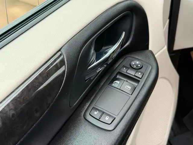 2012 Dodge Grand Caravan SXT - No Accidents - Cruise Control - Photo 20