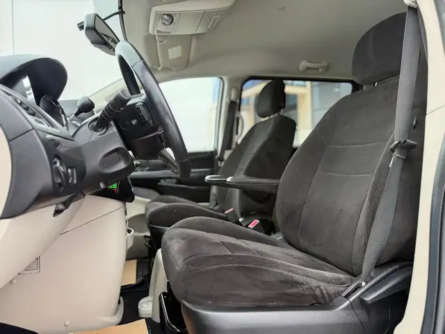 2012 Dodge Grand Caravan SXT - No Accidents - Cruise Control - Photo 23