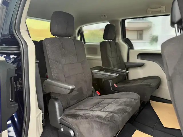 2012 Dodge Grand Caravan SXT - No Accidents - Cruise Control - Photo 25