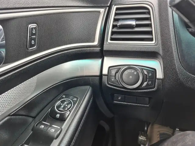 2016 Ford Explorer - Photo 14