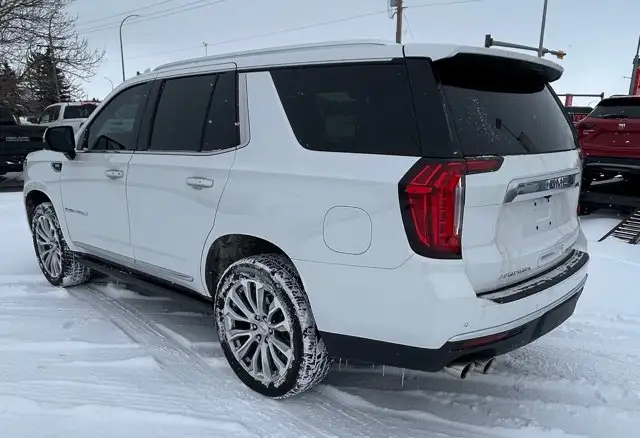 2023 GMC Yukon Denali 4WD - Photo 3