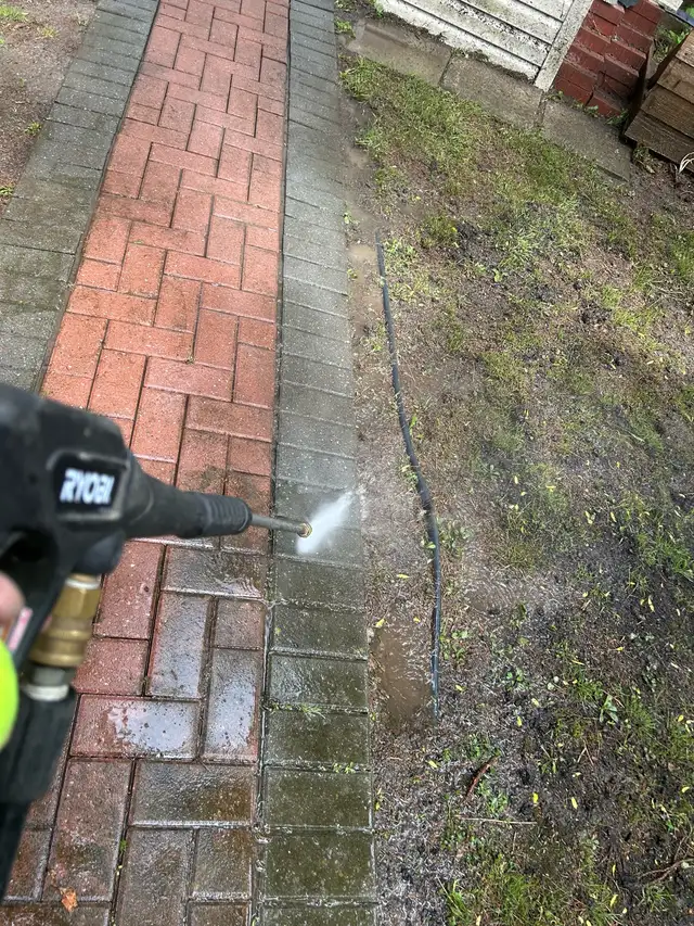 POWER WASHING SERVICES - 30 years experience - Photo 7