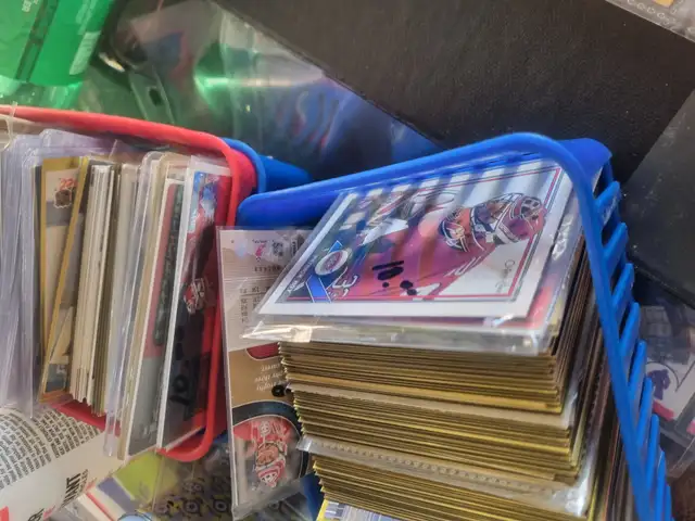 Carte de hockey et basball.des couteau rare.briquet zippo.avoir - Photo 4