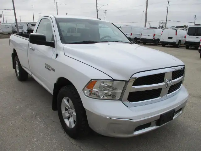 2015 RAM 1500 4WD Reg Cab 140.5' SLT - Photo 3