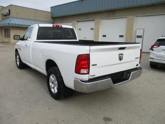 2015 RAM 1500 4WD Reg Cab 140.5' SLT - Photo 6