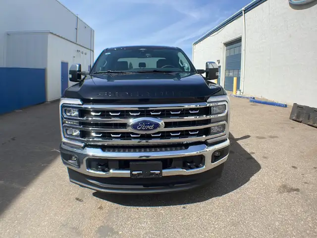 2026 Ford Super Duty F-350 SRW Lariat FX4 618A - Photo 8