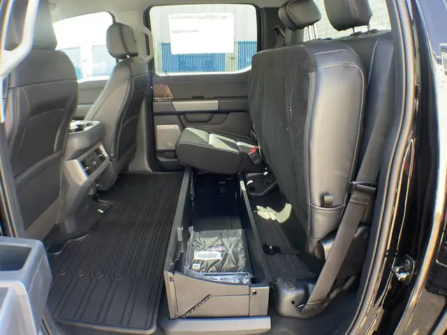 2026 Ford Super Duty F-350 SRW Lariat FX4 618A - Photo 24