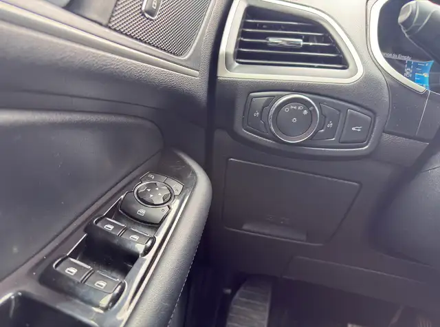 2018 Ford Edge SEL - Photo 12