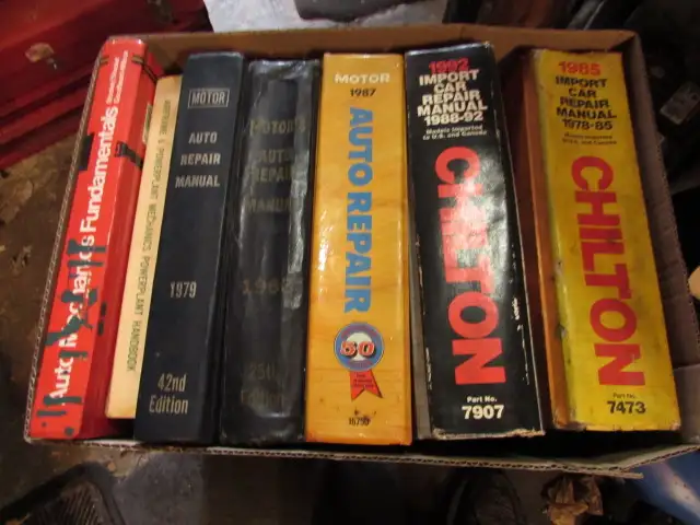 Automotive Repair Manuals - Photo 8