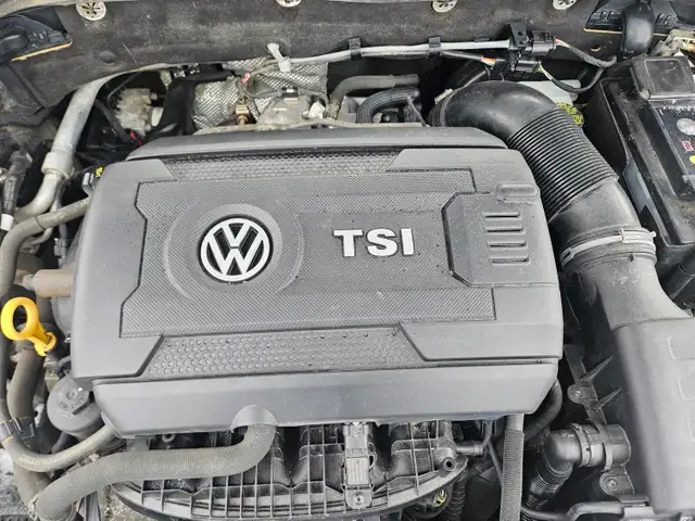 2018 Volkswagen Golf S 4Motion - Photo 11