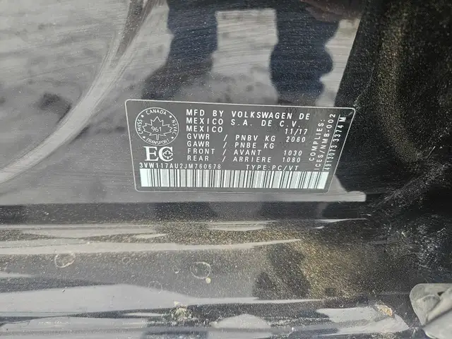 2018 Volkswagen Golf S 4Motion - Photo 25