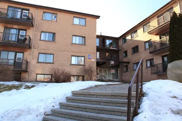 Dorval: One bedroom in 4.5 for rent available now