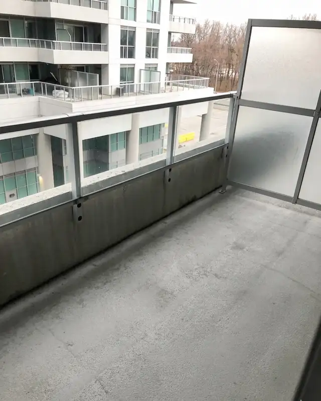 1BR   Rare Same Floor Locker @ STC – Parking Incl. - Photo 10