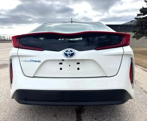 2018 Toyota Prius Prime NAVIGATION -NO ACCIDENTS-WARRANTY INCL - Photo 4