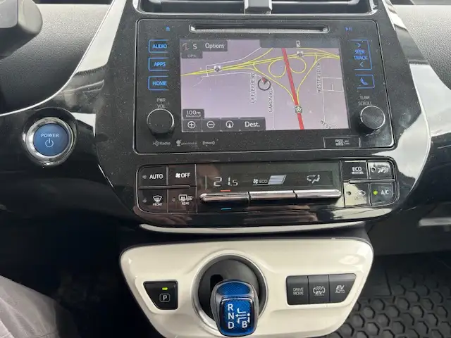 2018 Toyota Prius Prime NAVIGATION -NO ACCIDENTS-WARRANTY INCL - Photo 8