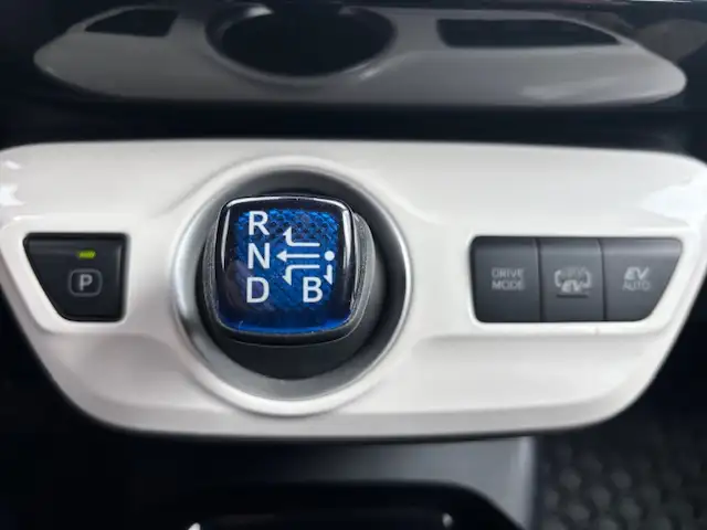 2018 Toyota Prius Prime NAVIGATION -NO ACCIDENTS-WARRANTY INCL - Photo 11