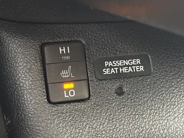 2018 Toyota Prius Prime NAVIGATION -NO ACCIDENTS-WARRANTY INCL - Photo 16