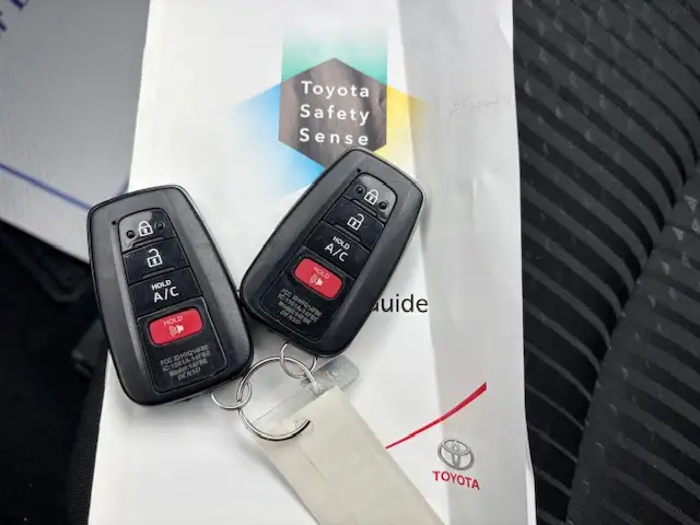 2018 Toyota Prius Prime NAVIGATION -NO ACCIDENTS-WARRANTY INCL - Photo 19