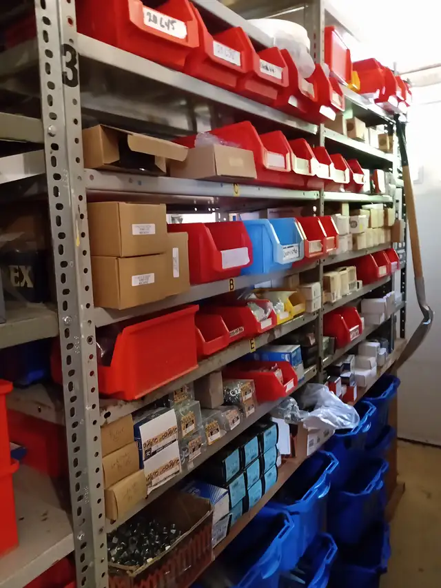 Liquidation de produits de quincaillerie - Photo 4