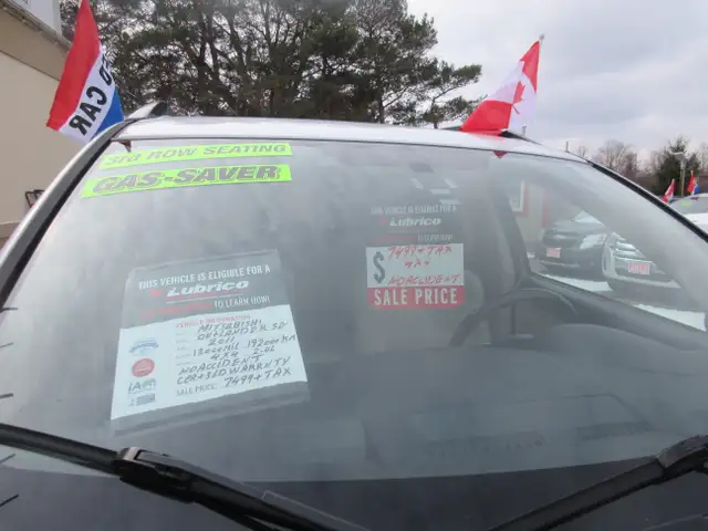 2011 Mitsubishi Outlander LS - Photo 4