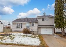 OH! Beautiful 3bdrm 1.5bth Starter Home in Desirable Fort Garry!