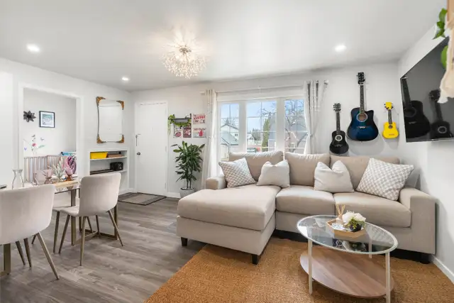 OH! Beautiful 3bdrm 1.5bth Starter Home in Desirable Fort Garry! - Photo 3