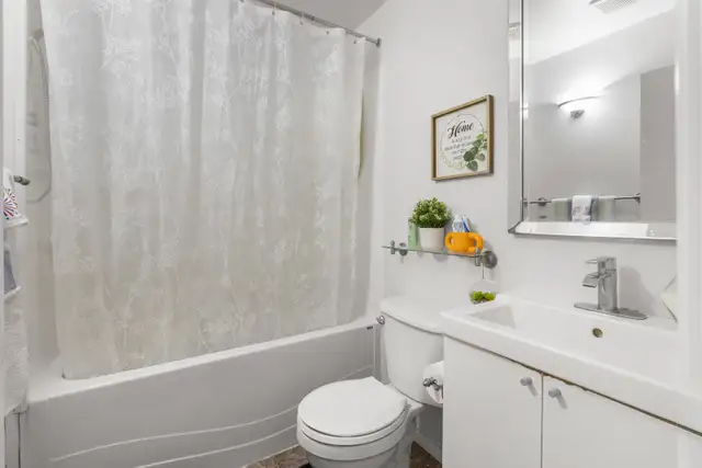 OH! Beautiful 3bdrm 1.5bth Starter Home in Desirable Fort Garry! - Photo 7