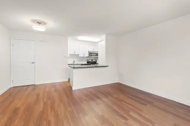 Cute n Cozy 2bdrm Condo in Crestview! Fully Remodelled! - Photo 3