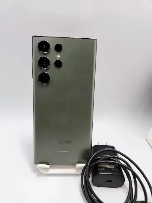 Samsung Galaxy S25Ultra 256gb 3 Months Warranty W/Charger - Photo 5