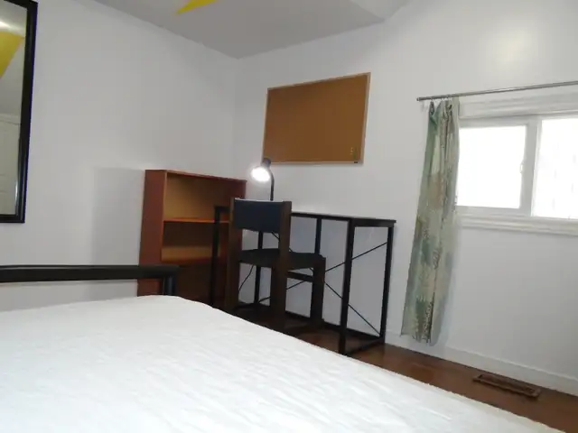 May 1-Sunny Rm All Included for Male-Near Terminal-Short or Long - Photo 4