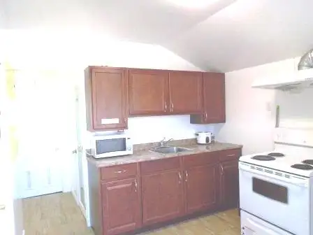 May 1-Sunny Rm All Included for Male-Near Terminal-Short or Long - Photo 5