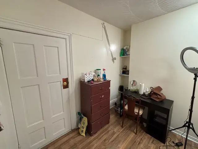 5-Bedroom Student Apartment in the heart of Kensington Market! - Photo 15