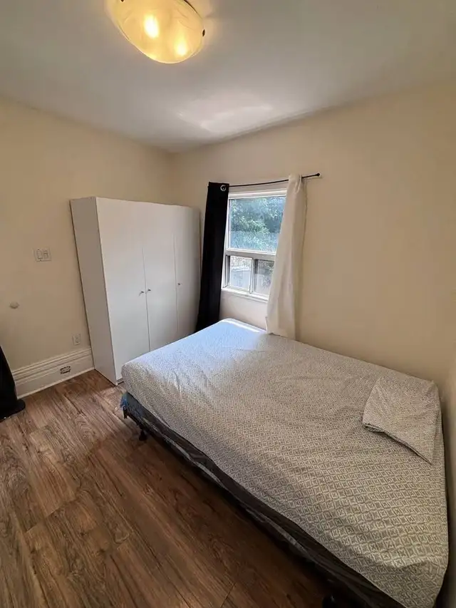 Spacious 2-Bedroom Apartment in the Heart of Kensington Market!