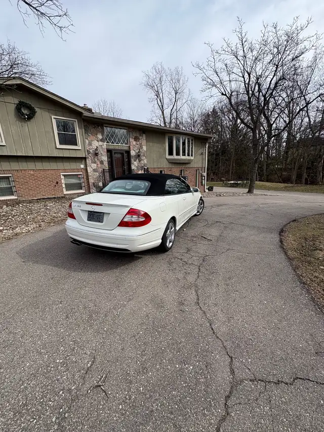 2009 Mercedes CLK350 - Photo 2