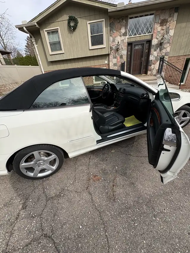 2009 Mercedes CLK350 - Photo 3