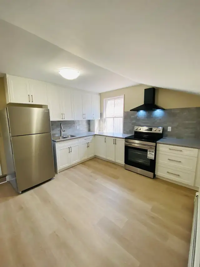 All-inclusive, 2 bedroom, excellent location in Old North! - Photo 2