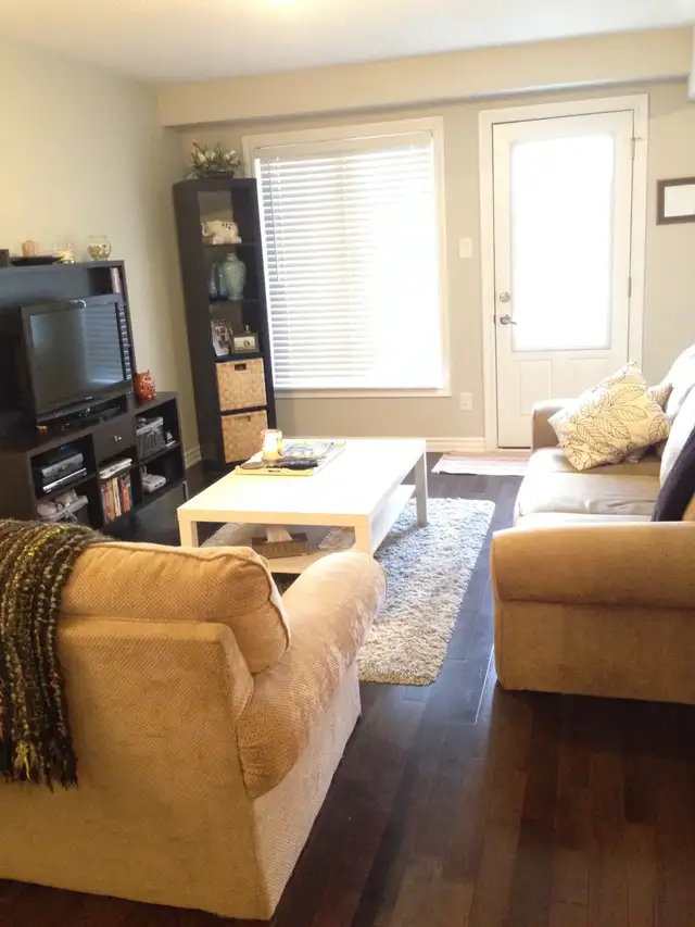 End Unit Three Bedroom village townhouse Stittsville Ottawa - Photo 5