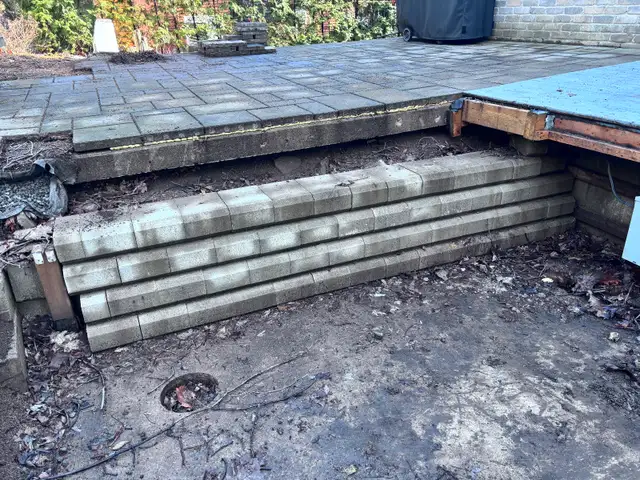 Blocs béton gris pour muret (environ 60)