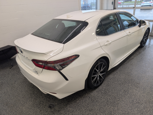 2023 Toyota Camry Hybrid SE - Photo 3