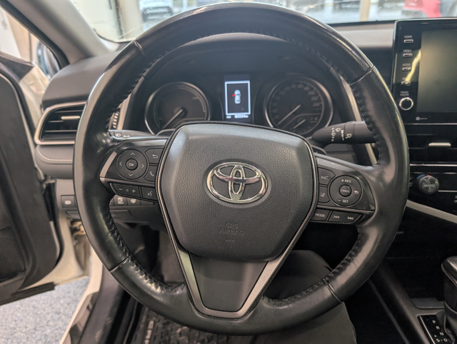 2023 Toyota Camry Hybrid SE - Photo 15