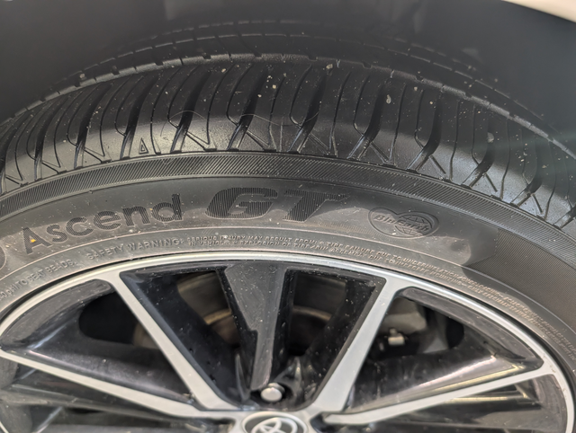 2023 Toyota Camry Hybrid SE - Photo 23