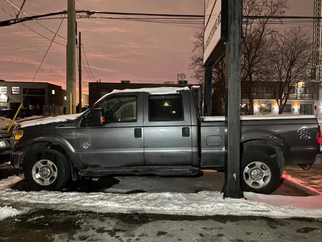 2012 F250 4x4 DIESEL - Photo 2