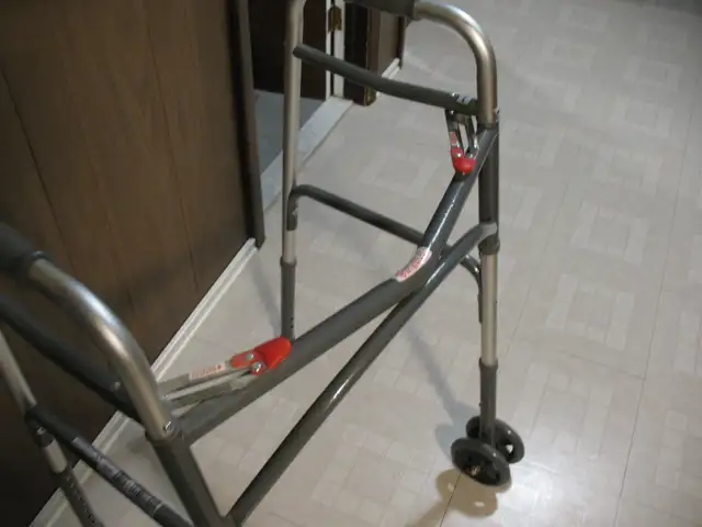 Extra Large HEAVY DUTY Walker with Front Wheels - Photo 10