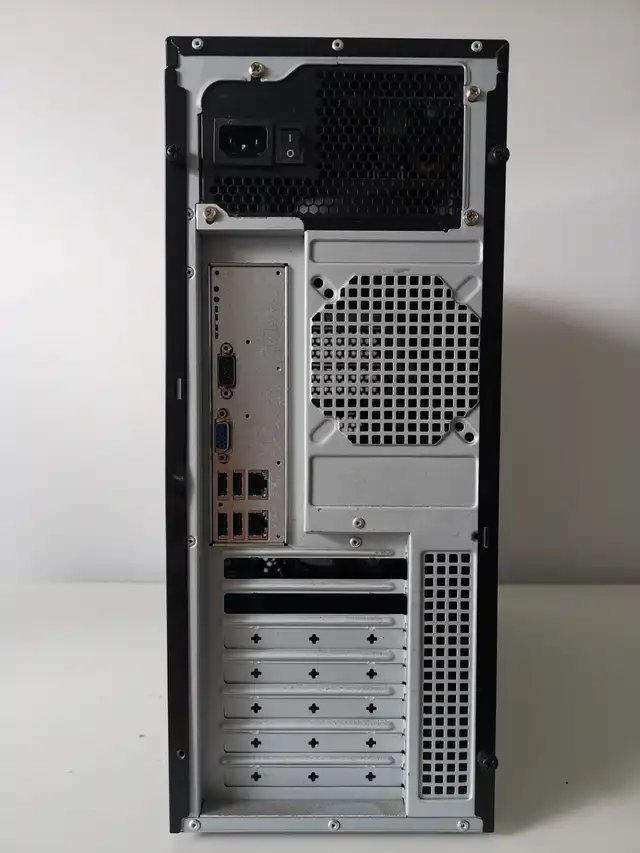 Custom Intel XEON E3-1220 Server - $200 - Photo 2