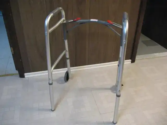 Folding Aluminum Walkers, with Wheels or No Wheels - Photo 5