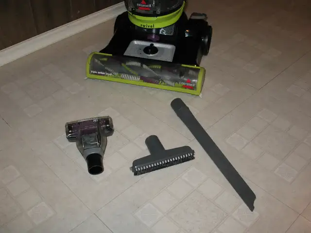 BISSELL Clean View Swivel Pet Vacuum Cleaner, LIKE NEW - Photo 8