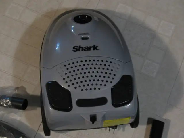 SHARK Quick Clean Canister Vacuum Cleaner, LIKE NEW - Photo 5