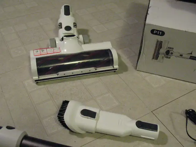 Cordless Stick Vacuum Cleaner, BRAND NEW - Photo 4